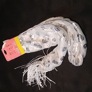 Mix & company white and silver scarf